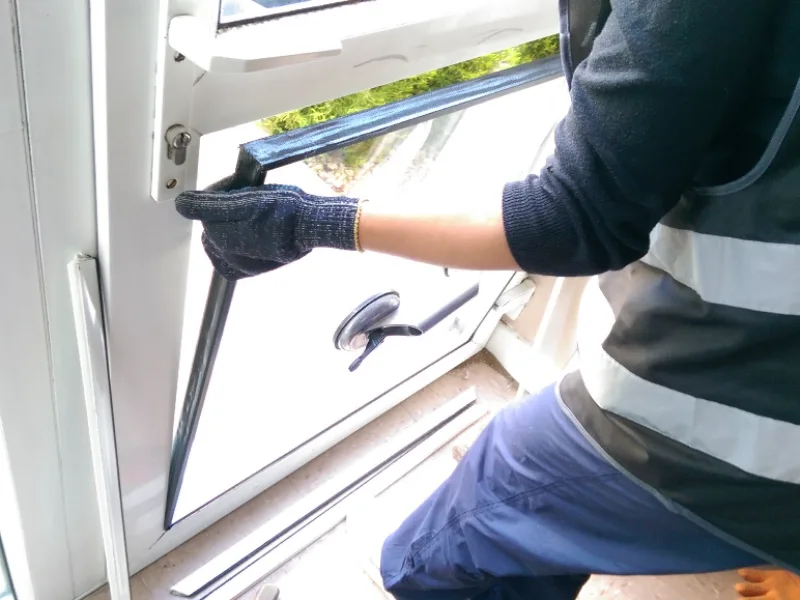Installation de double vitrage moderne à Auderghem — DF PRO