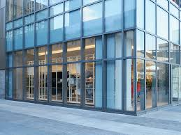 l'efficience énergétique d'une vitrine commerciale est le levier caché de votre rentabilité.